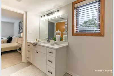 616 E 5th Avenue #101, Naperville, IL 60563 - Photo 20