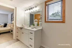 616 E 5th Ave, Naperville, IL 60563 - Photo 20
