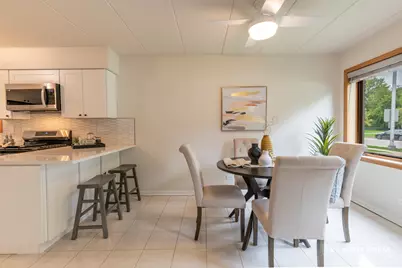 616 E 5th Avenue #101, Naperville, IL 60563 - Photo 16