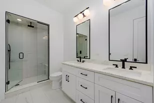 2759 W Lawrence Ave, Chicago, IL 60625 - Photo 12