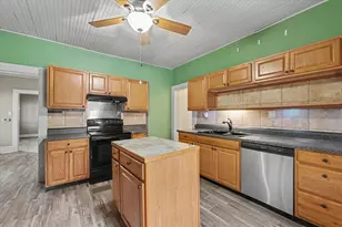 303 N Greely St, Monticello, IL 61856 - Photo 16