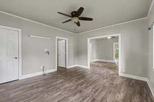 303 N Greely St, Monticello, IL 61856 - Photo 8