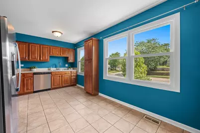 1015 Denham Place, Schaumburg, IL 60194 - Photo 8