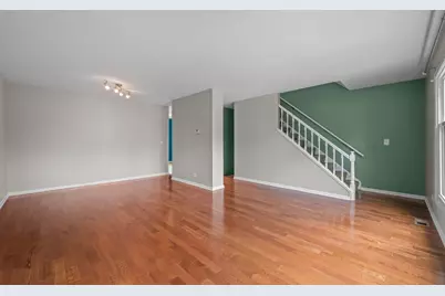 1015 Denham Place, Schaumburg, IL 60194 - Photo 4