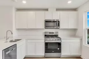 407 Lakeshore Ct, Saint Charles, IL 60174 - Photo 12