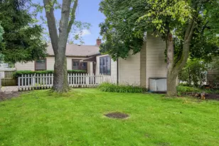 226 Latrobe Ave, Northfield, IL 60093 - Photo 16