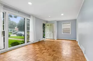 226 Latrobe Ave, Northfield, IL 60093 - Photo 2