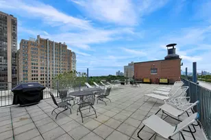 2300 N Commonwealth Ave, Chicago, IL 60614 - Photo 16