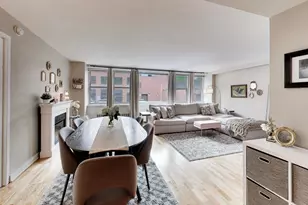 2300 N Commonwealth Ave, Chicago, IL 60614 - Photo 6