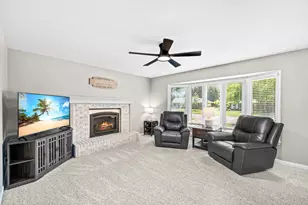 2309 Lowell St, Aurora, IL 60506 - Photo 4