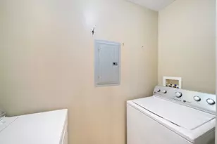 1498 W Sand Bar Ct, Round Lake Beach, IL 60073 - Photo 10