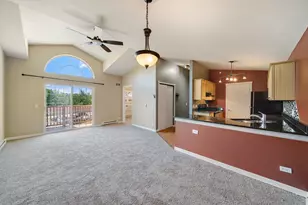 1498 W Sand Bar Ct, Round Lake Beach, IL 60073 - Photo 4