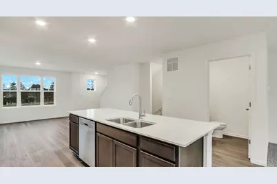 405 Lakeshore Court, Saint Charles, IL 60174 - Photo 10