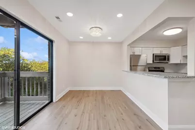 224 W Court Of Shorewood #2A, Vernon Hills, IL 60061 - Photo 4