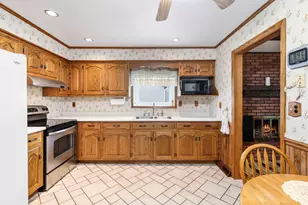 415 N Depot St, Somonauk, IL 60552 - Photo 10