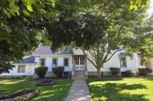 425 W Lincoln Ave, Belvidere, IL 61008 - Photo 4