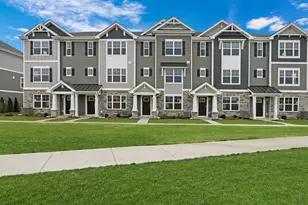 403 Lakeshore Ct, Saint Charles, IL 60174 - Photo 1