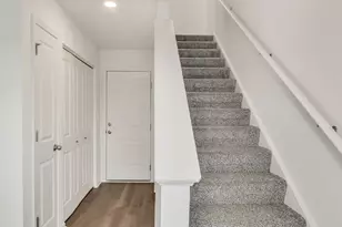 403 Lakeshore Ct, Saint Charles, IL 60174 - Photo 16