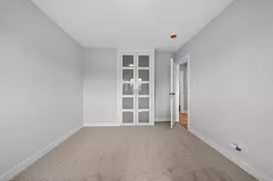 10409 S 82nd Ave, Palos Hills, IL 60465 - Photo 16