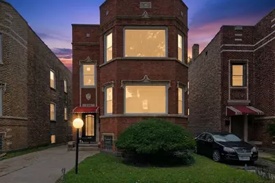 8718 S Kingston Avenue, Chicago, IL 60617 - Photo 2