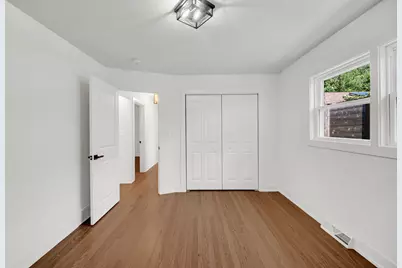 8918 Kilpatrick Avenue, Skokie, IL 60076 - Photo 6