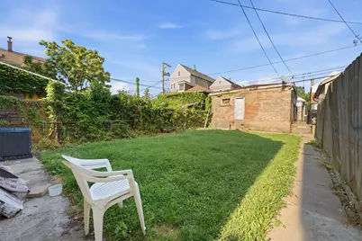 2333 S Whipple Street, Chicago, IL 60623 - Photo 34