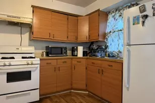 139 N Calhoun St, Aurora, IL 60505 - Photo 4