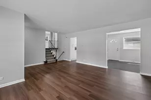 328 N Greenview Ave, Mundelein, IL 60060 - Photo 8