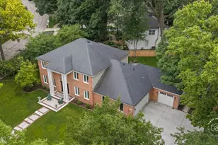 1415 Heatherton Dr, Naperville, IL 60563 - Photo 2