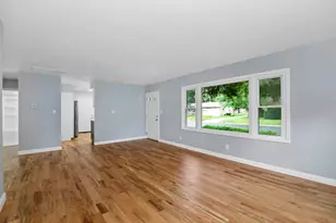 654 W River St, Bourbonnais, IL 60914 - Photo 6