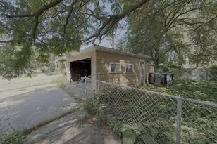 10756 S Eggleston Ave, Chicago, IL 60628 - Photo 12