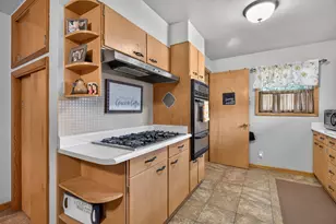206 W Larue St, Streator, IL 61364 - Photo 8