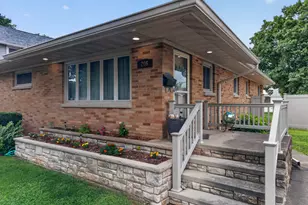 206 W Larue St, Streator, IL 61364 - Photo 2