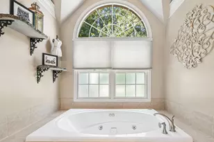 118 S Montclair Ave, Glen Ellyn, IL 60137 - Photo 26