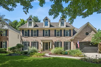 118 S Montclair Avenue, Glen Ellyn, IL 60137 - Photo 1