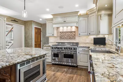 118 S Montclair Avenue, Glen Ellyn, IL 60137 - Photo 12