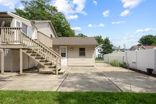 1204 Leeds Ln, Elk Grove Village, IL 60007 - Photo 24