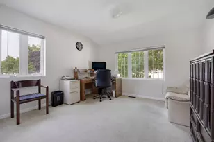 1204 Leeds Ln, Elk Grove Village, IL 60007 - Photo 12