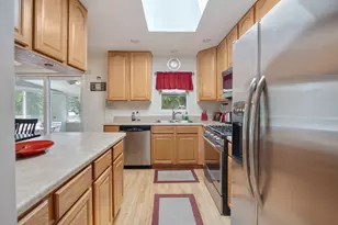 1204 Leeds Ln, Elk Grove Village, IL 60007 - Photo 8