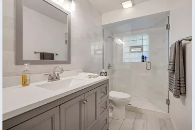 1204 Leeds Lane, Elk Grove Village, IL 60007 - Photo 20