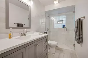 1204 Leeds Ln, Elk Grove Village, IL 60007 - Photo 20