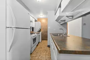 2525 Cedar Glen Dr, Lynwood, IL 60411 - Photo 8