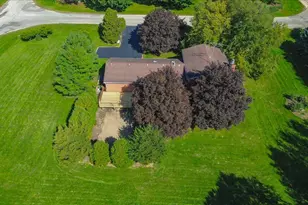 12504 Pine Dr, Genoa, IL 60135 - Photo 44