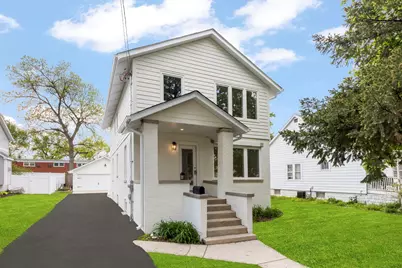 118 N President Street, Wheaton, IL 60187 - Photo 2