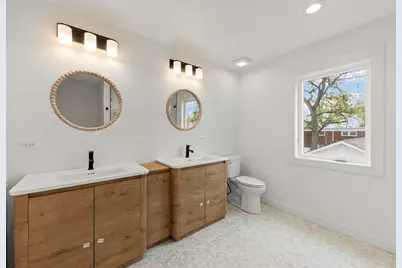 118 N President Street, Wheaton, IL 60187 - Photo 52