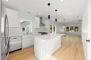 118 N President St, Wheaton, IL 60187 - Photo 14