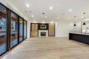 4920 N Lincoln Ave, Chicago, IL 60625 - Photo 2
