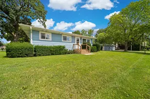 2045 Gabriel Ave, Zion, IL 60099 - Photo 2
