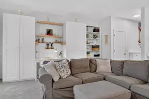 1615 Woodcrest Cir, Mundelein, IL 60060 - Photo 6
