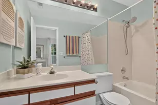 1615 Woodcrest Cir, Mundelein, IL 60060 - Photo 20